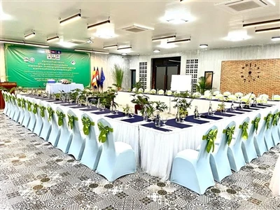 SONBS UHF wireless conference microphone for hotel meeting room in Cambodia
